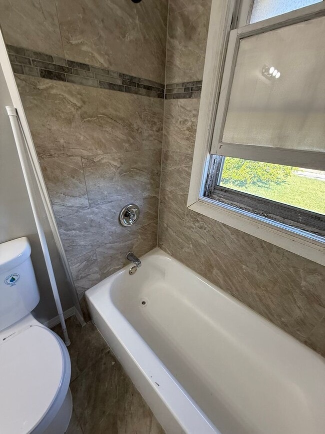 Building Photo - SECTION 8 & EDEN Accepted! - Fully Renovated 3-Bedroom Apartment