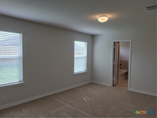 Building Photo - 613 Great Plains