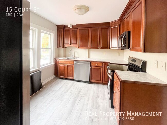 Primary Photo - Bright & Spacious 4-Bed Downtown Home with...