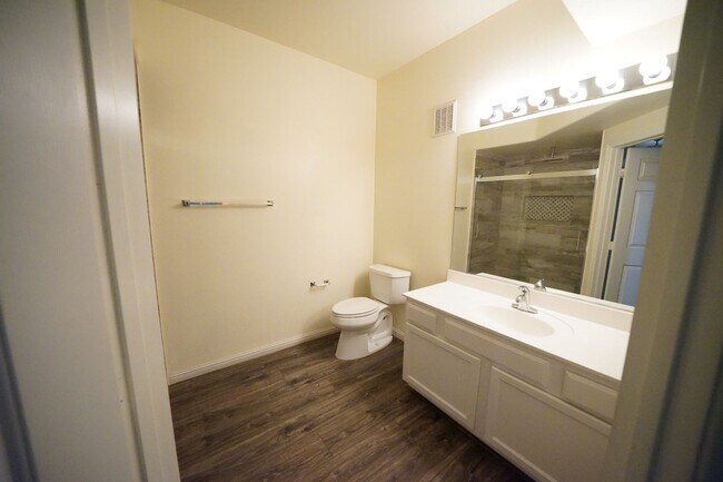 Building Photo - 833 Aspen Peak Loop