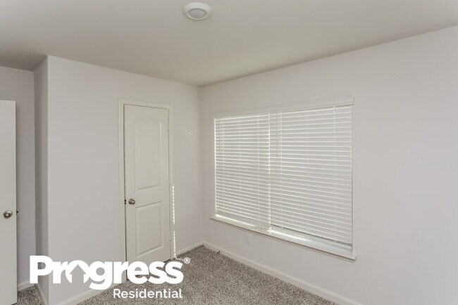 Building Photo - 160 Holster Hollow Rd