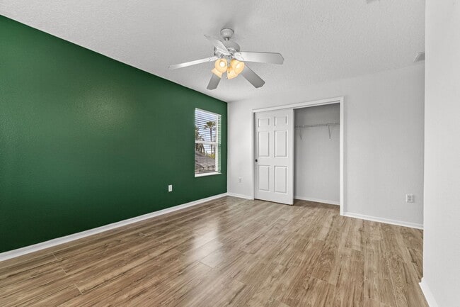 Building Photo - Perfect 4BR two story home with a Pool & Near Disney