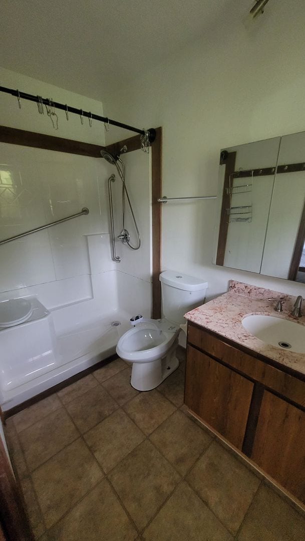 Building Photo - 15-1876 19th Ave