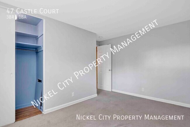 Building Photo - 47 Castle Ct