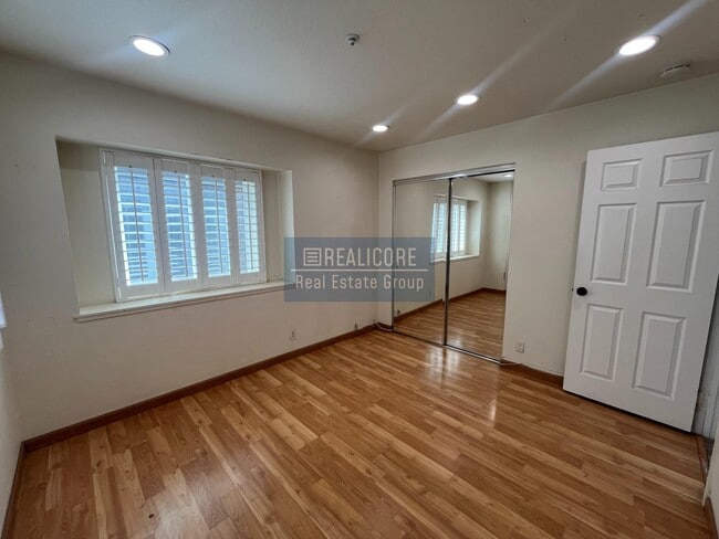 Building Photo - 14786 Shadow Dr