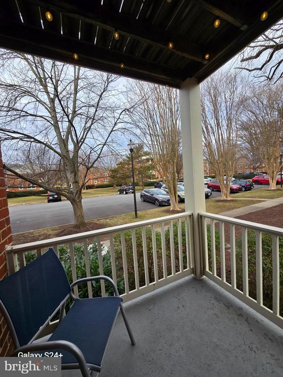 Building Photo - 6618 Boulevard View