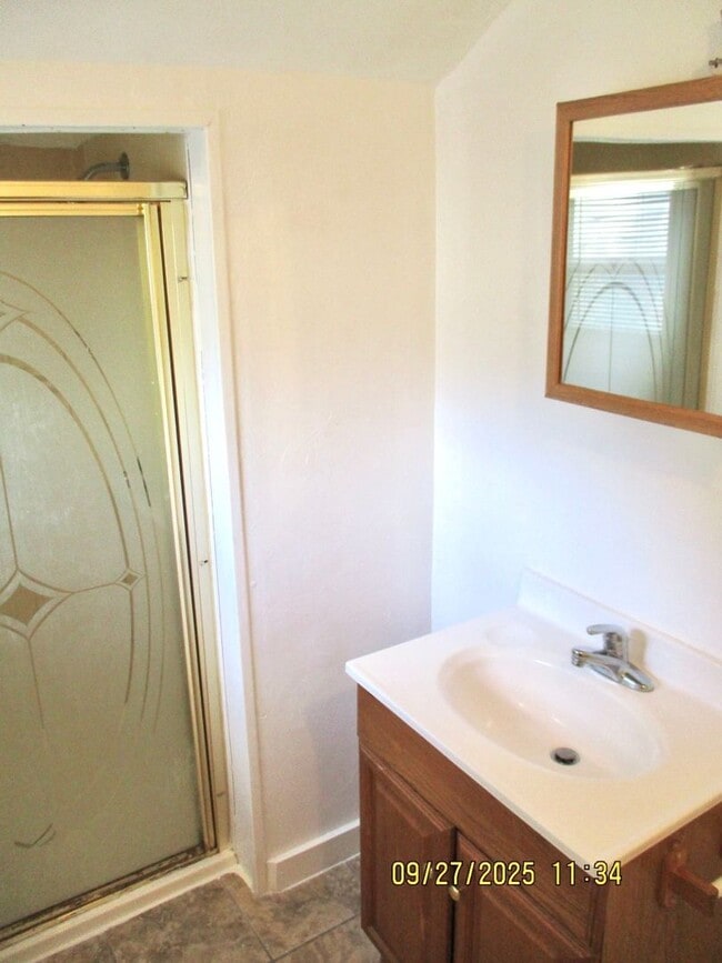 Building Photo - 131 Cottage Ln