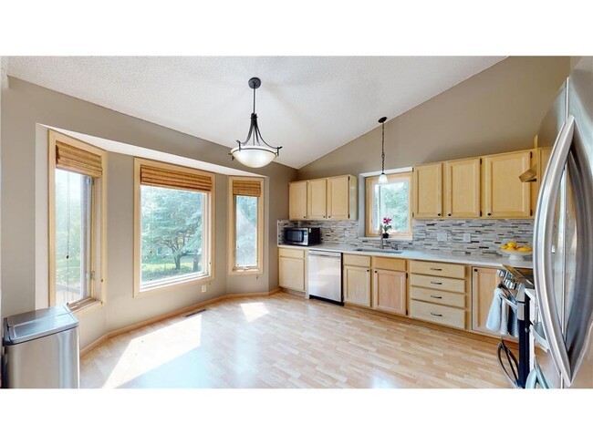 Building Photo - 2079 Woodbridge Way