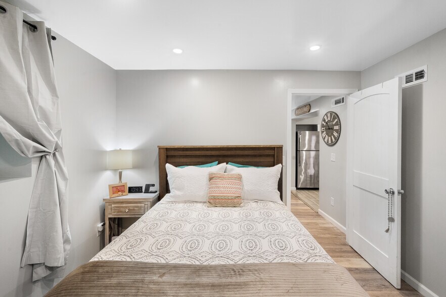 Building Photo - 3409 McGavock Pike