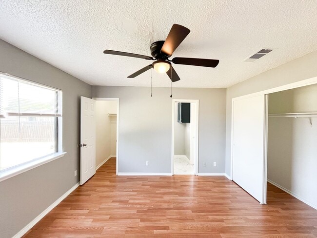 Building Photo - Available NOW!!!! This charming 2 story, 4...