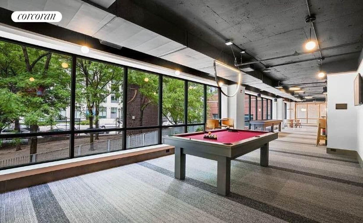 Building Photo - 75 W End Ave