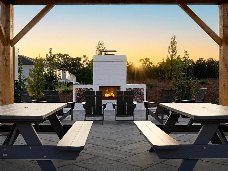 Building Photo - 155 Siebold St