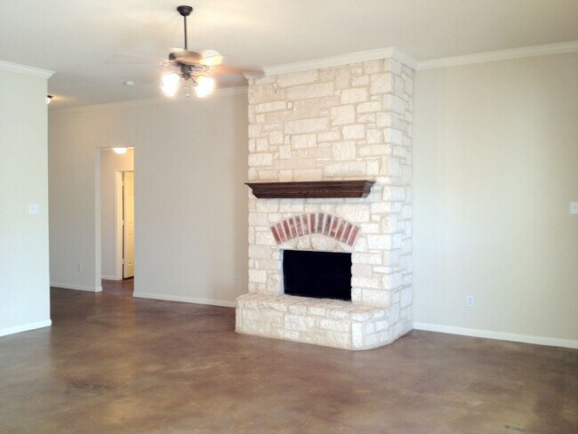 Building Photo - 301a