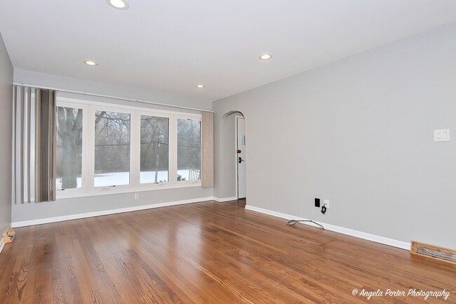 Building Photo - 40 Pine Tree Row