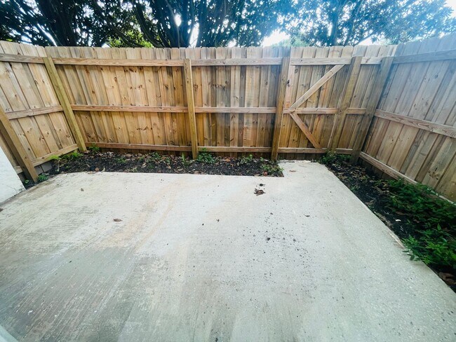 Building Photo - HIDDEN CREEK CONDO-1602 Bending Brook Way ...