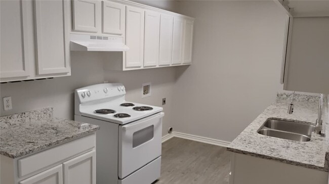 Building Photo - 281 Graystone Cir