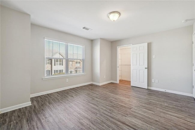 Building Photo - 4420 Pinscher St