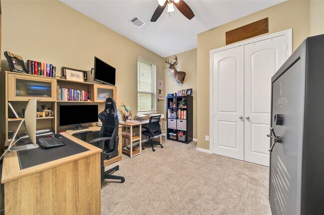 Building Photo - 120 Buckeye Dr