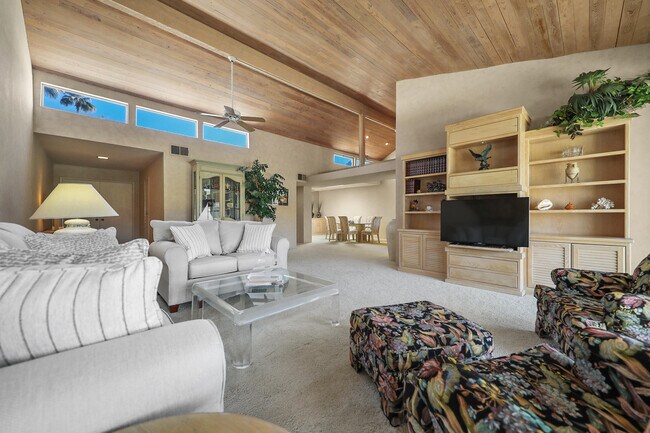 Building Photo - 11 Ronda Dr