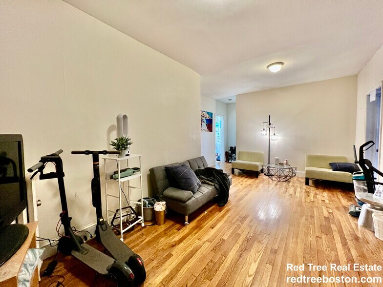 Primary Photo - 60 Egmont St