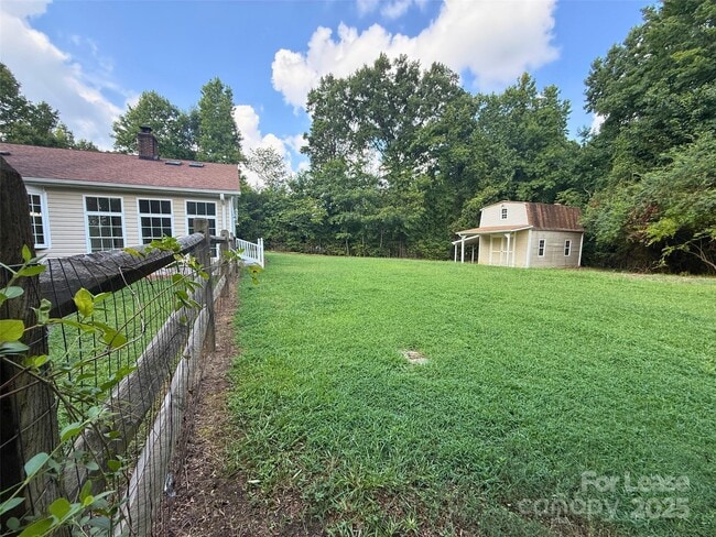 Building Photo - 500 Kirby Ln
