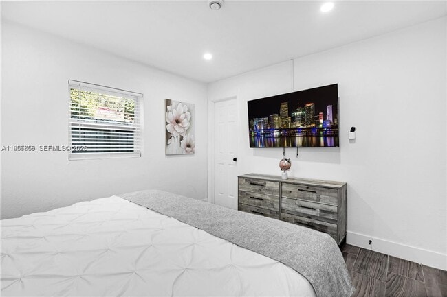 Building Photo - 6661 Freedom St