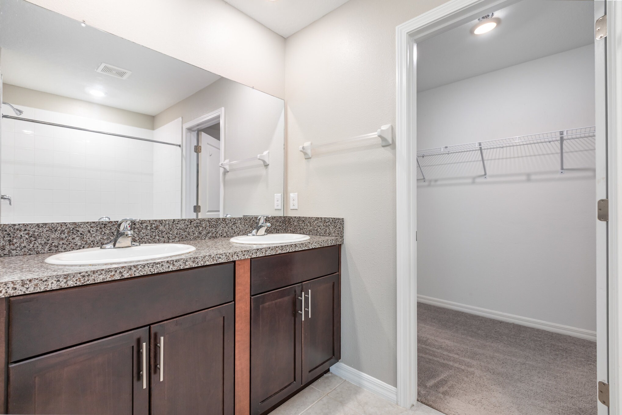 Building Photo - 6986 King Creek Dr