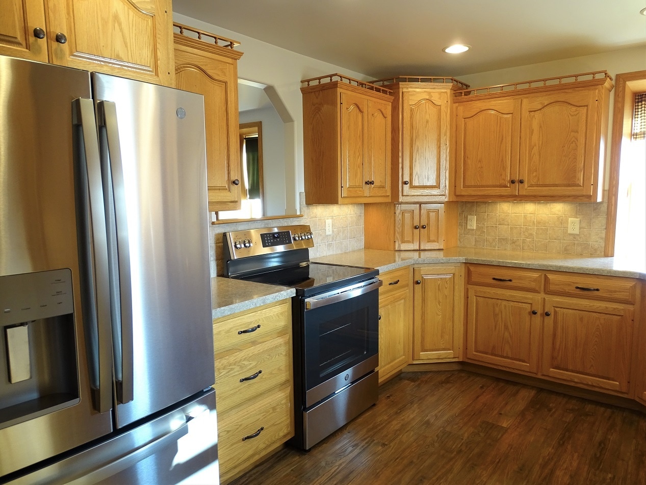 Building Photo - 454 Race Rd