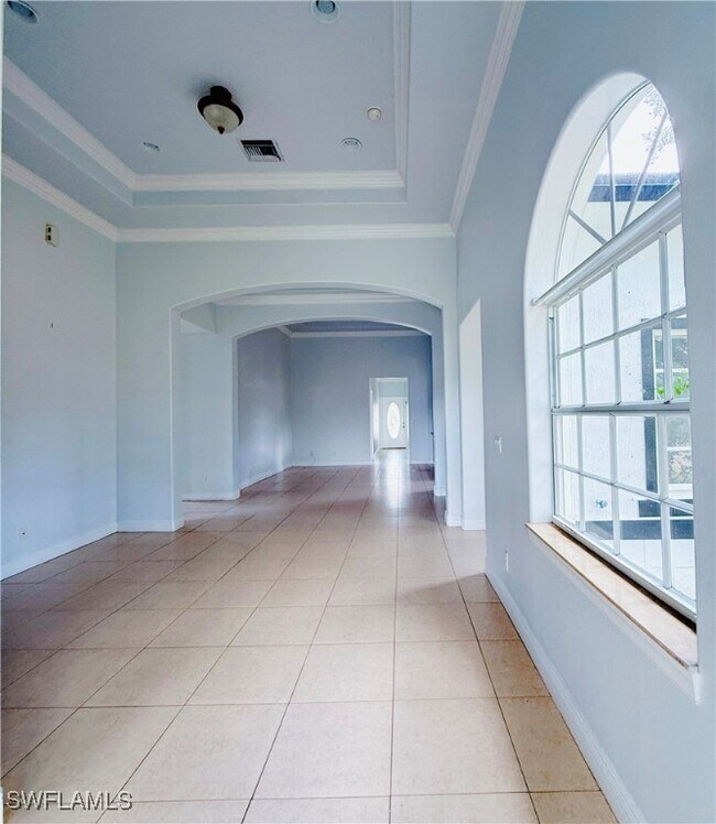Building Photo - 3465 Everglades Blvd N
