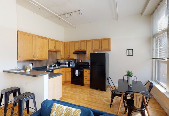 Building Photo - 918 Olive St