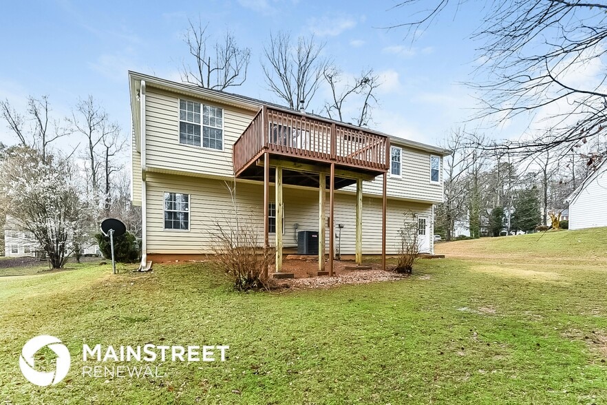 Building Photo - 1685 Versailles Dr