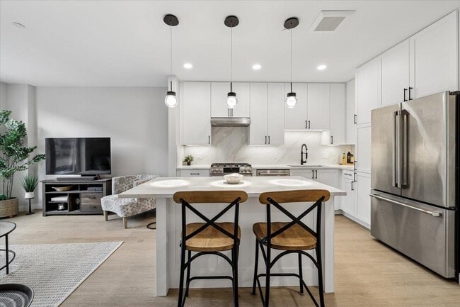 Building Photo - 18 Artisan Dr