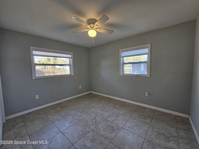 Building Photo - 1520 Cunningham Ave