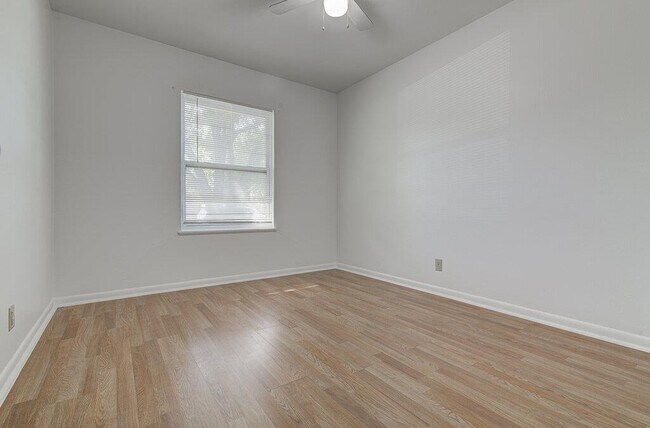 Building Photo - 8406 Burrell Dr