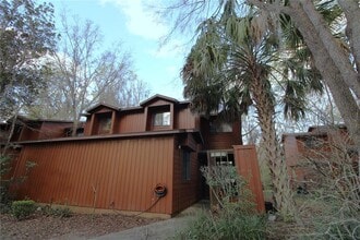 Building Photo - 900 SW 62nd Blvd