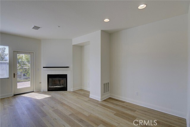 Building Photo - 15651 Vista Way