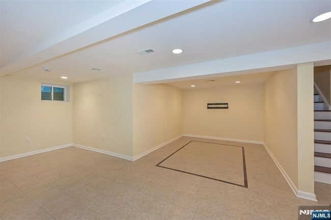 Building Photo - 135 Elmwood Ave