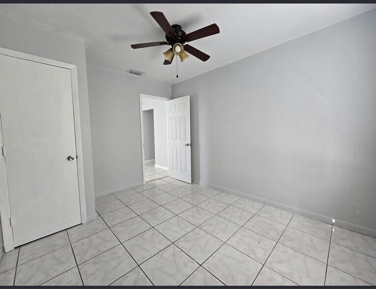 Building Photo - 21 Mountain Dr