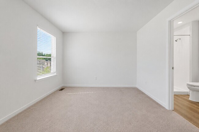 Building Photo - 4019 Grand Reserve Ln