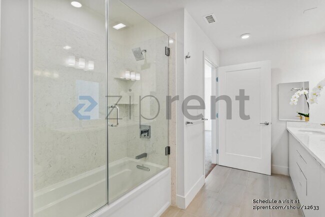 Building Photo - 3768 Capitol Ave