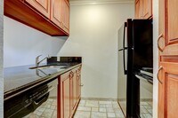 Building Photo - 611 Hawthorne St