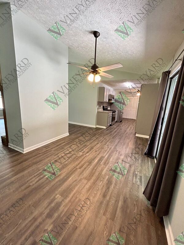 Building Photo - 351 Knollwood Lane