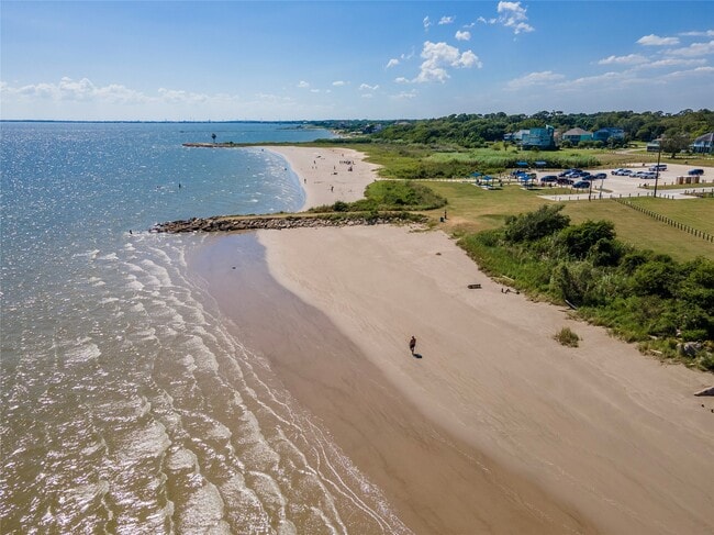 Building Photo - 4813 Cedar St