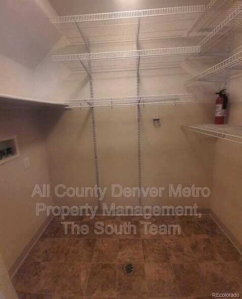 Building Photo - 5255 Memphis St