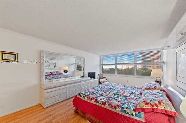 Building Photo - 2751 S Ocean Dr