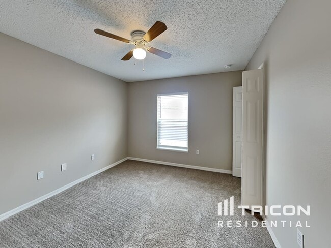Building Photo - 3013 Whispering Trails Dr