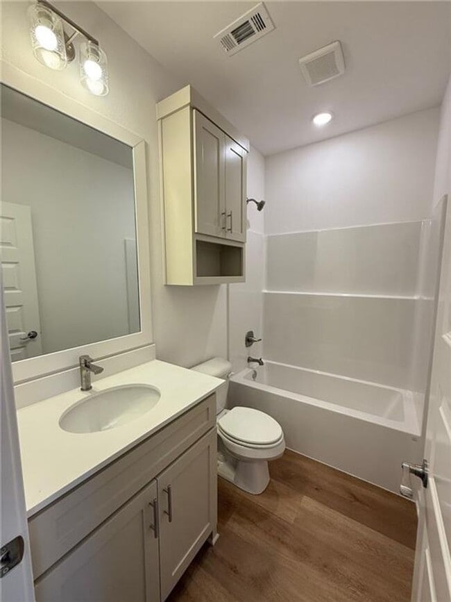 Building Photo - 820 Dockery Ln