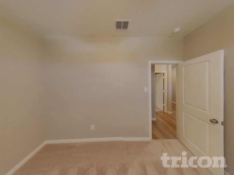 Building Photo - 448 Walpole Ct