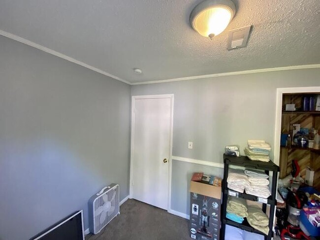 Building Photo - 3704 Timbercrest Dr NW