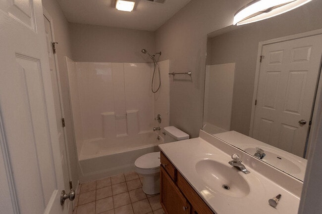 Building Photo - 1323 Godas Cir